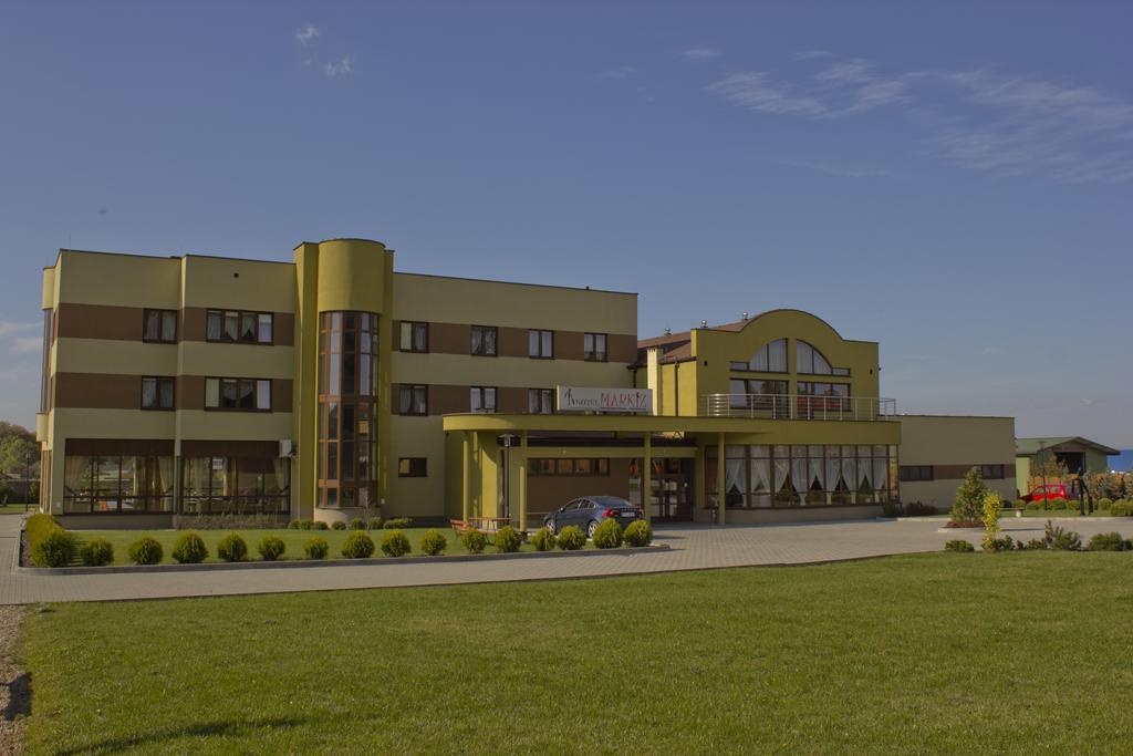 Markiz Lopuszno Bagian luar foto